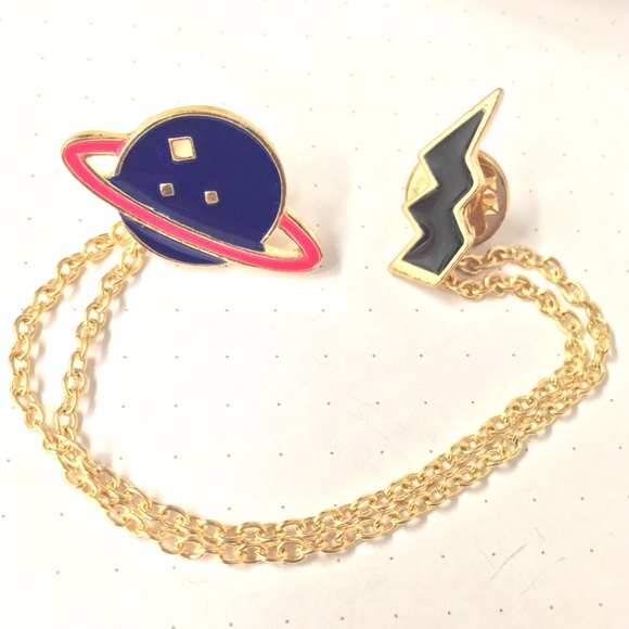 Space & lightning enamel & metal pins w/chain NIB - Picture 2 of 8